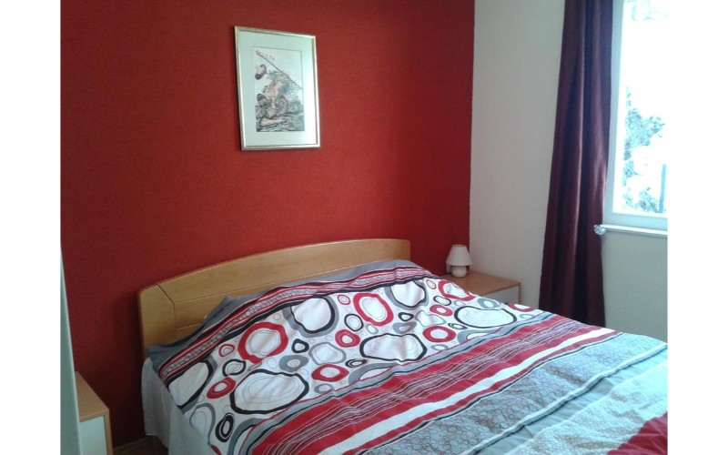 2-Two-Bedroom Apartment with Lake View